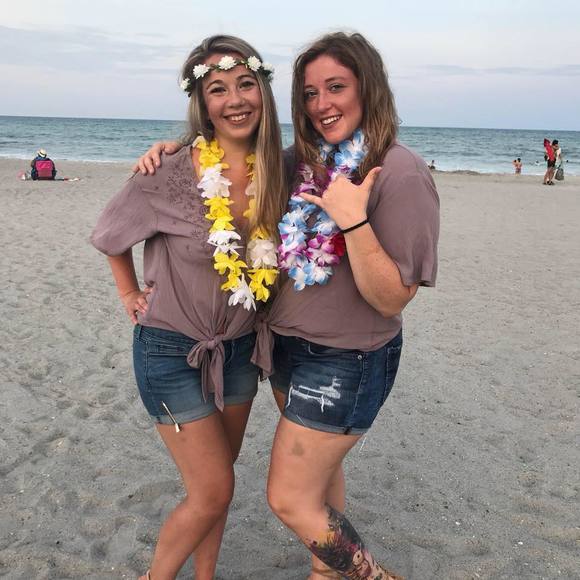 Meet your Posher, Taylor - Picture 1 of 1